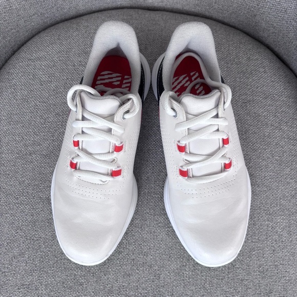 FootJoy Fuel Junior Unisex White Spikeless Athletic Golf Shoes Kids Size 1 - Picture 6 of 11